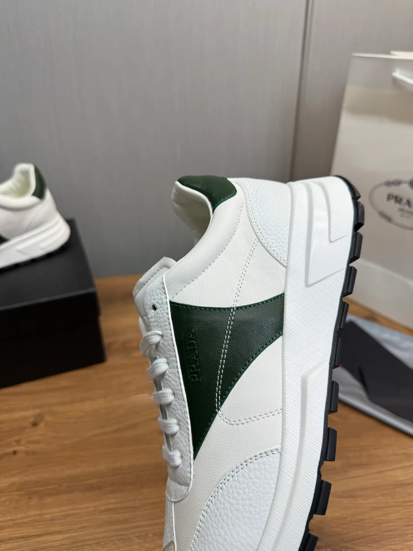 Men's shoes 💰800💰 [PRADA] Men's shoes are popular in the counter, official website is synchronized, 1 high-quality shipment ✔️Original cowhide + cowhide lining, 1🆚1 replica, original sole, 38-45 (38.45 custom-made, non-returnable)